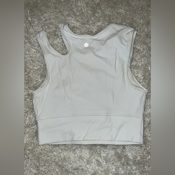 Lululemon Mastered Motion Cropped
Tank - Picture 2 of 5